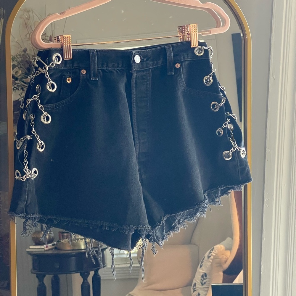 EB Denim NWOT Vintage Levi’s Black Denim Chain Shorts
